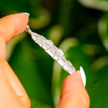 Load image into Gallery viewer, 925 SS Raw Clear Quartz Pendant