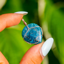 Load image into Gallery viewer, 925 SS Blue Apatite Pendant