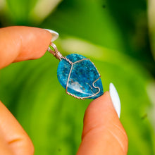 Load image into Gallery viewer, 925 SS Blue Apatite Pendant