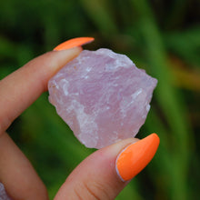Load image into Gallery viewer, Raw Rose Quartz Chunk