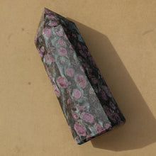 Load image into Gallery viewer, XXL Garnet Matrix Tower