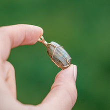 Load image into Gallery viewer, 14ct GF Labradorite Pendant
