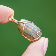 Load image into Gallery viewer, 14ct GF Labradorite Pendant
