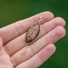 Load image into Gallery viewer, 14ct GF Labradorite Leaf Pendant
