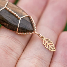 Load image into Gallery viewer, 14ct GF Labradorite Leaf Pendant
