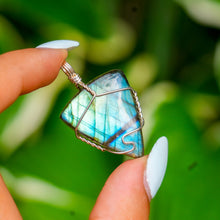 Load image into Gallery viewer, 925 SS Labradorite Pendant
