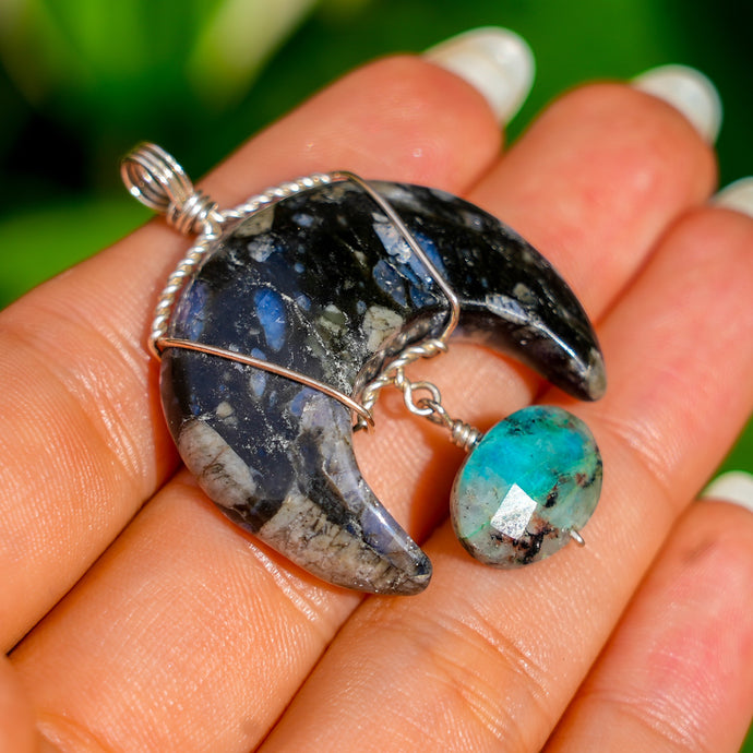 925 SS Que-Sera & Chrysoprase Moon Pendant