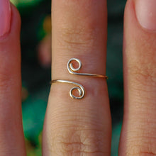 Load image into Gallery viewer, Mini Adjustable Spiral Ring
